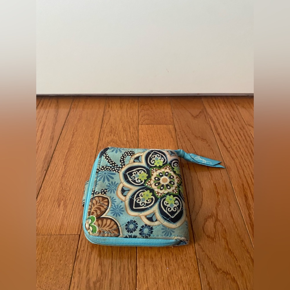 VERA BRADLEY WALLET